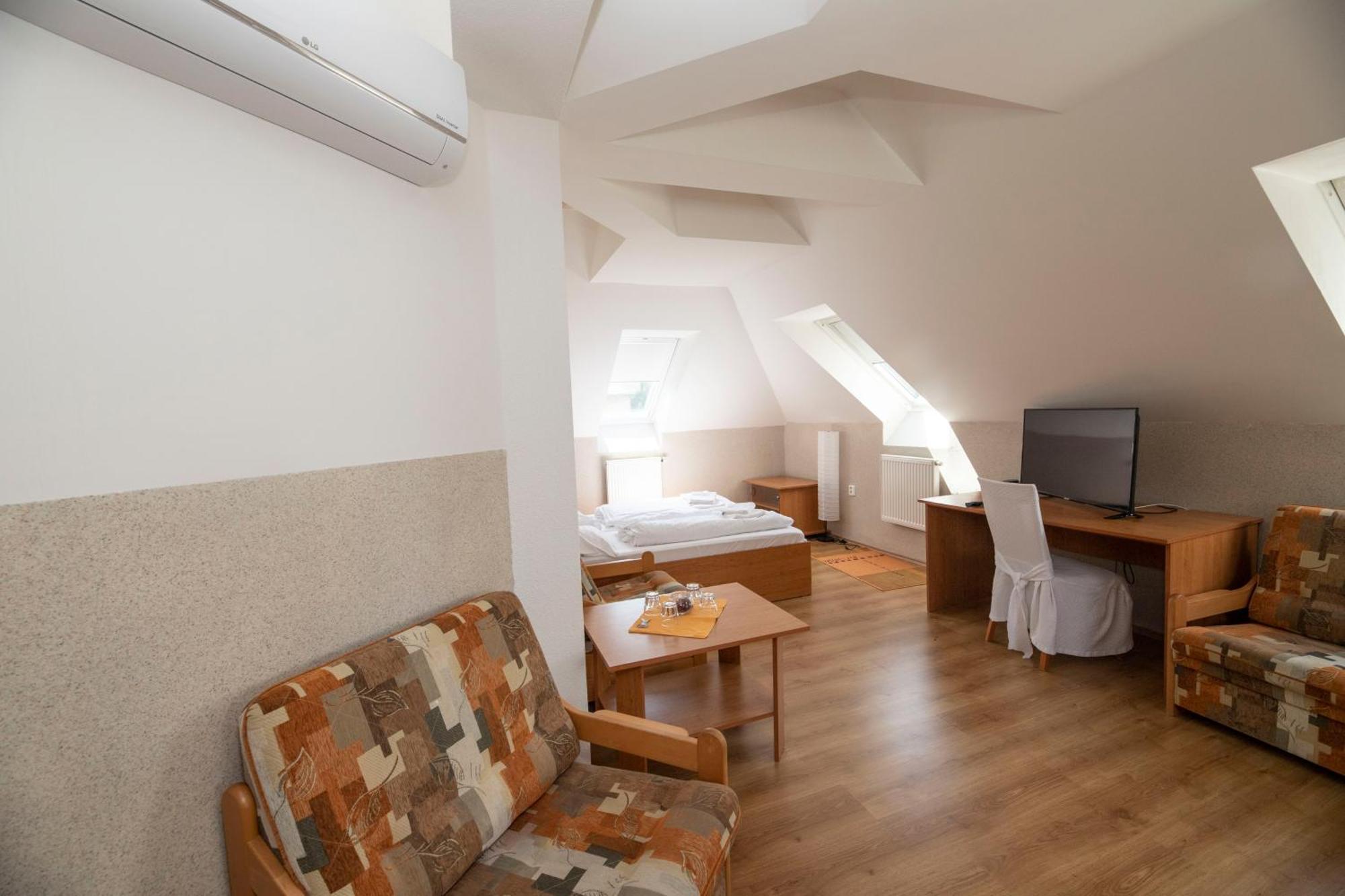 Hotel Allvet Drnovice  Kültér fotó