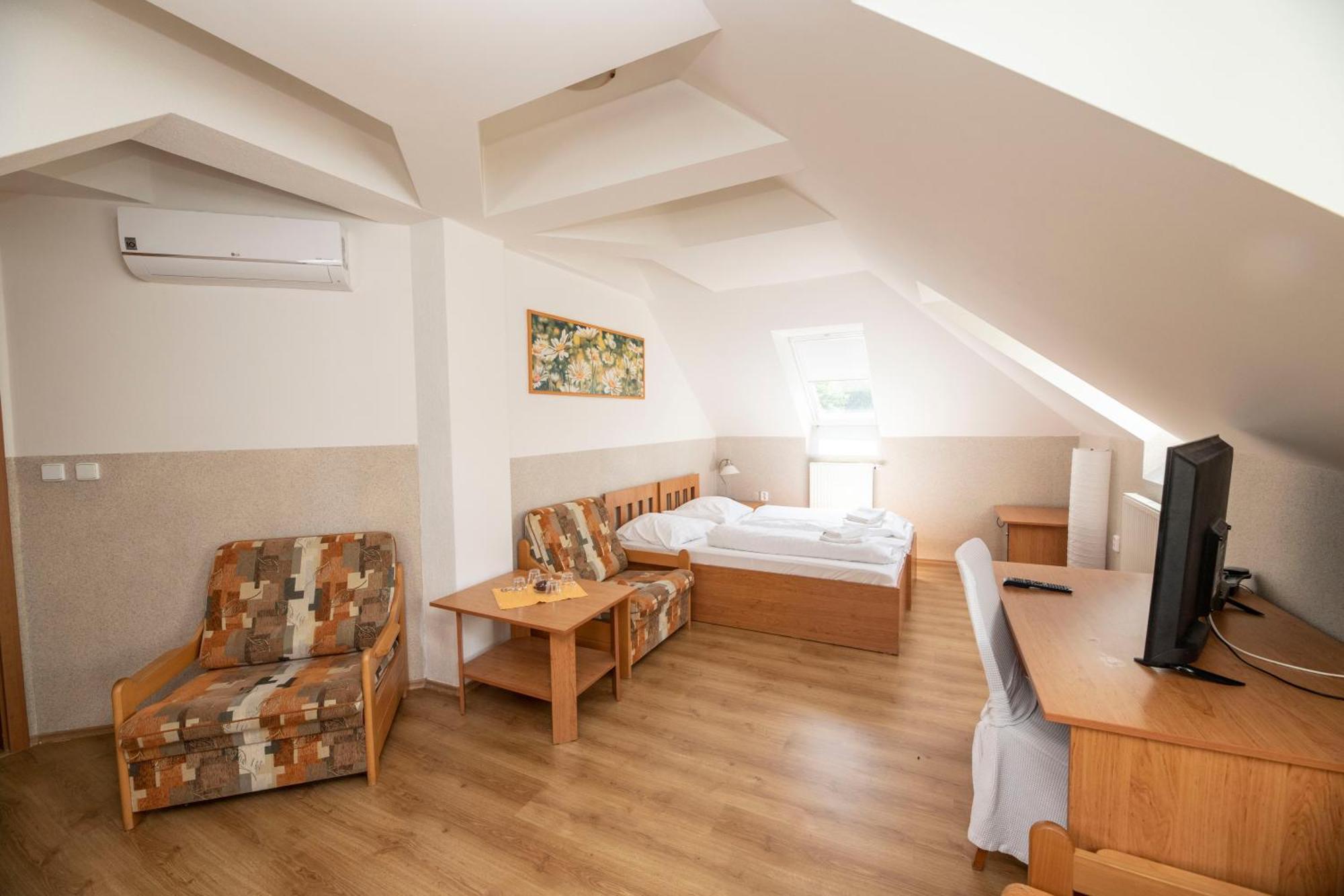 Hotel Allvet Drnovice  Kültér fotó